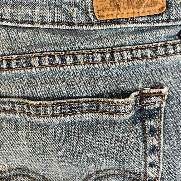 Levi’s 515 Blue Jean Cutoffs size 14M Raw hems Slightly Distressed. 1” Inseam. - Picture 7 of 9